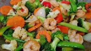 Sautéed Fried Shrimps with Vegetables in White Sauce (or in Soy Sauce Szechuan-Style)