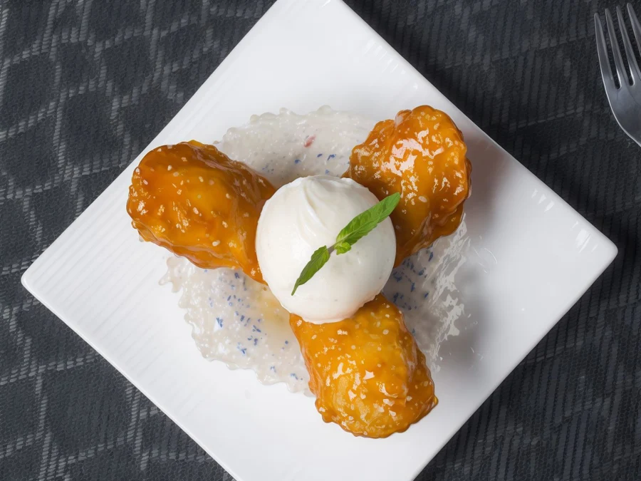 Taffy Banana With Vanilla Ice Cream
